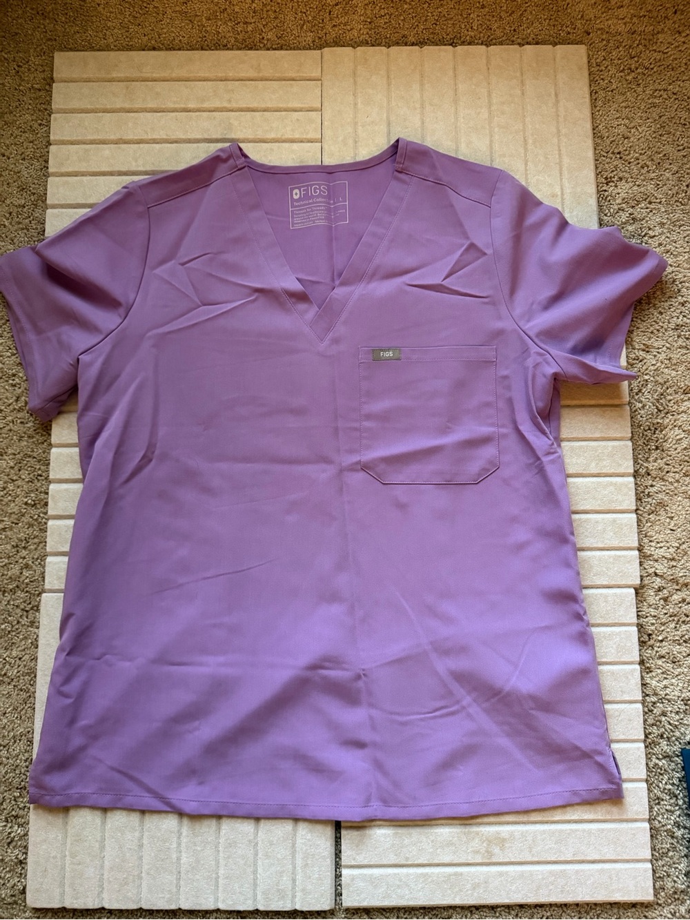 Figs Lilac Dawn Catarina Top (Size L) + Yola Skinny Scrub Pants 2.0 (Size M) - Picture 2 of 7